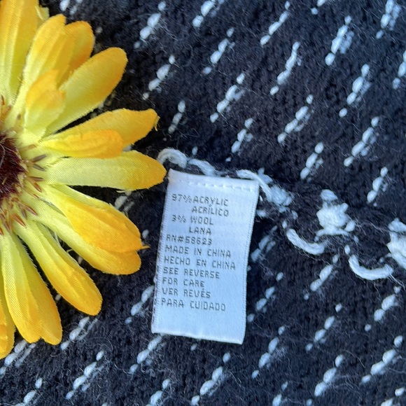 ๐บ Creazioni Effect; NICE Designer Black/White Long Sweater in Misses Size XL! - Picture 8 of 12